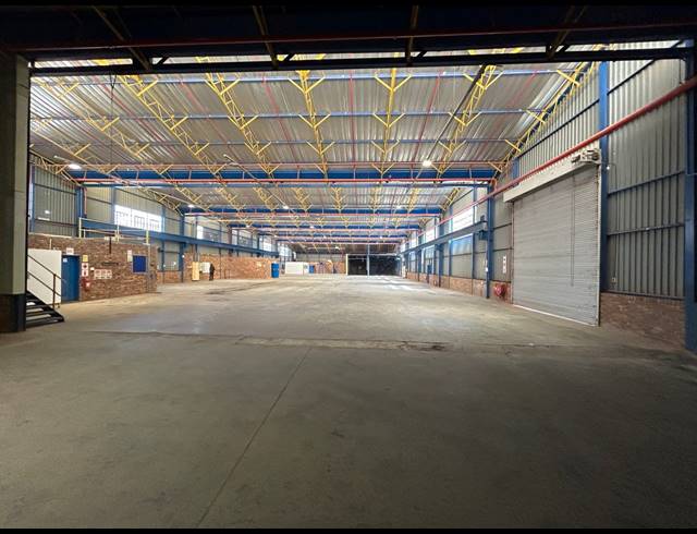 1,970M² WAREHOUSE TO LET IN CLAYVILLE